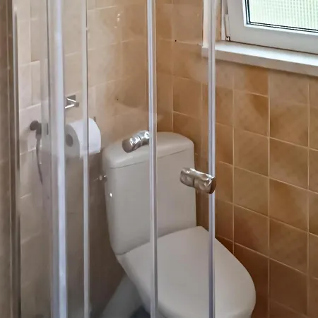 Amazing In Cybulin With Kitchen *