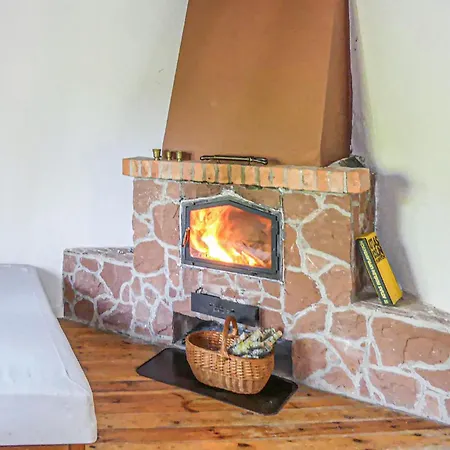 Amazing In Cybulin With Kitchen