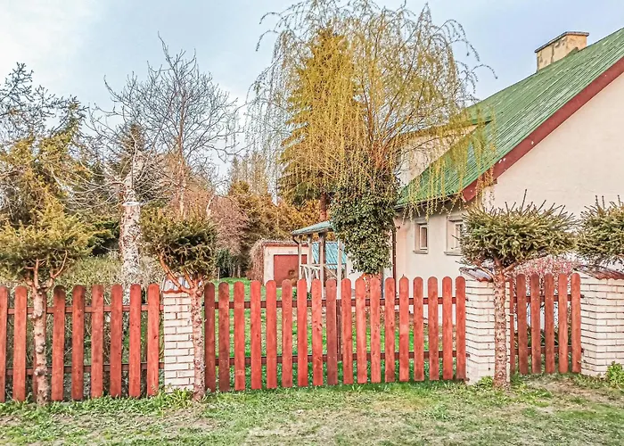 Сasa de vacaciones Amazing In Cybulin With Kitchen